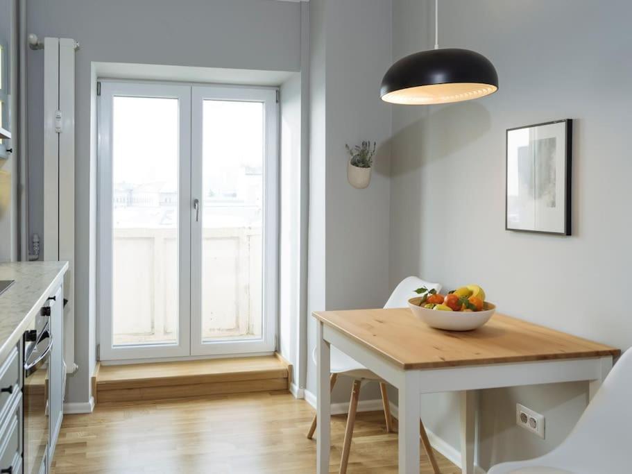Good Vibes Central Apartment บูคาเรสต์ ภายนอก รูปภาพ
