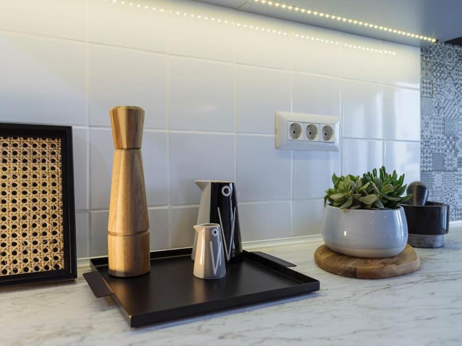Good Vibes Central Apartment บูคาเรสต์ ภายนอก รูปภาพ
